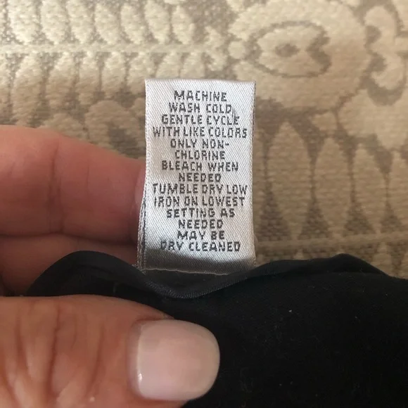 Chico’s black ankle pants in a cotton/elastane blend for all-season wear - Picture 7 of 10